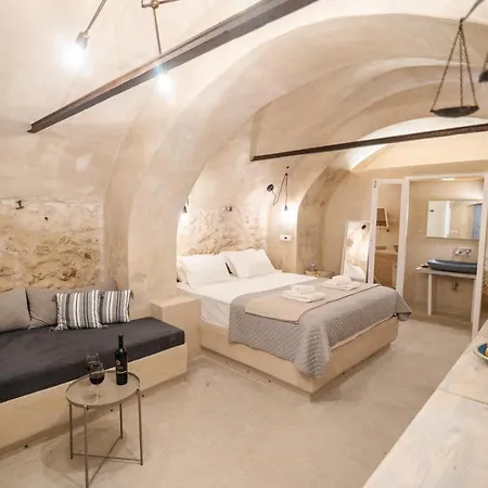 Oia's Cellars Appartement