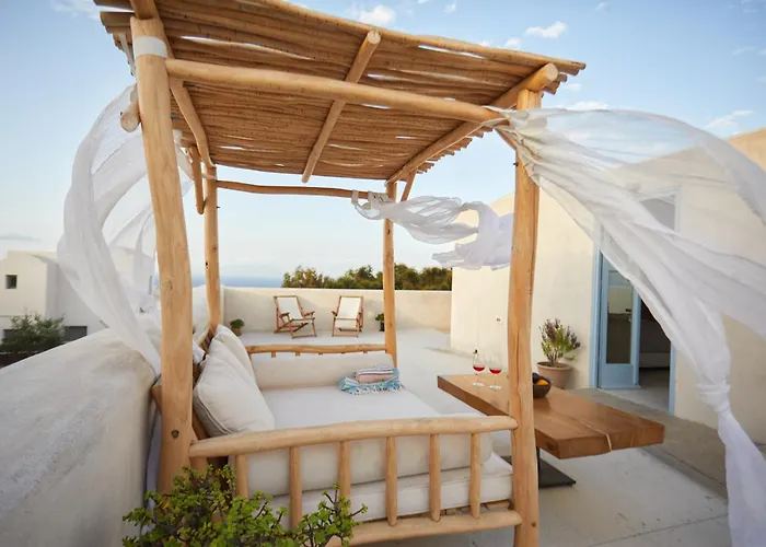 Oia's Cellars Apartment