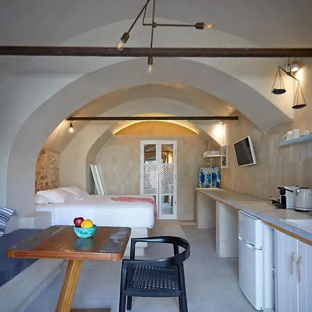 Апартаменты Oia's Cellars