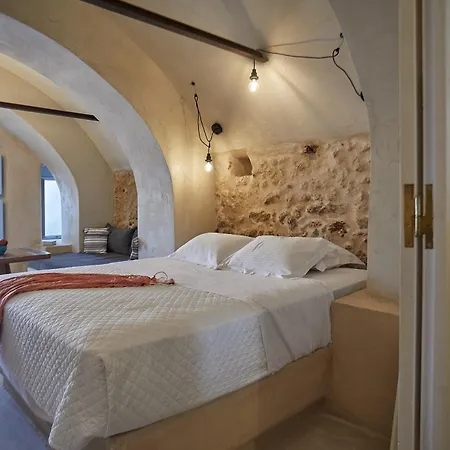 Oia's Cellars 이아