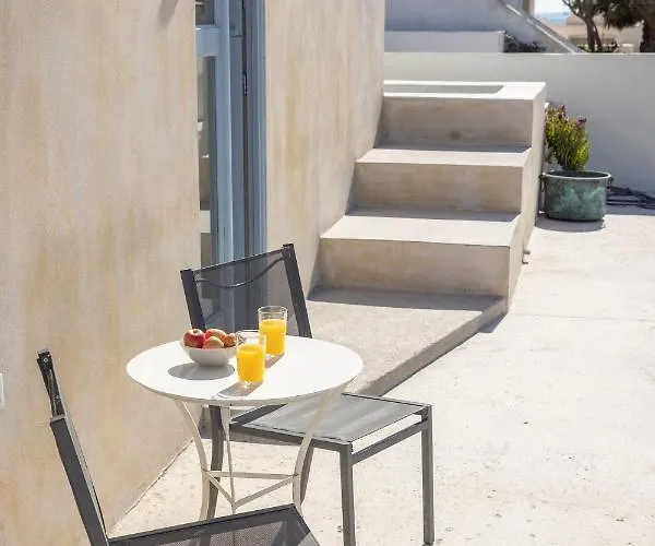 Oia's Cellars Apartman